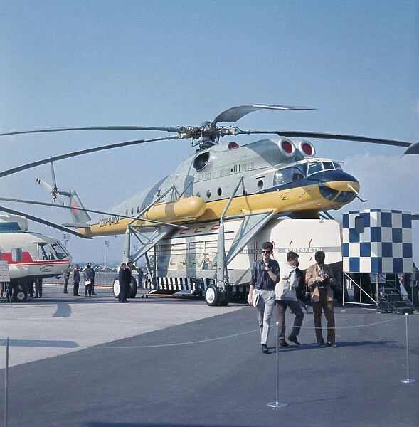 Mil Mi-10 Harke. An Aeroflot Soviet Airlines Mil Mi-10 with a Bus Underslung