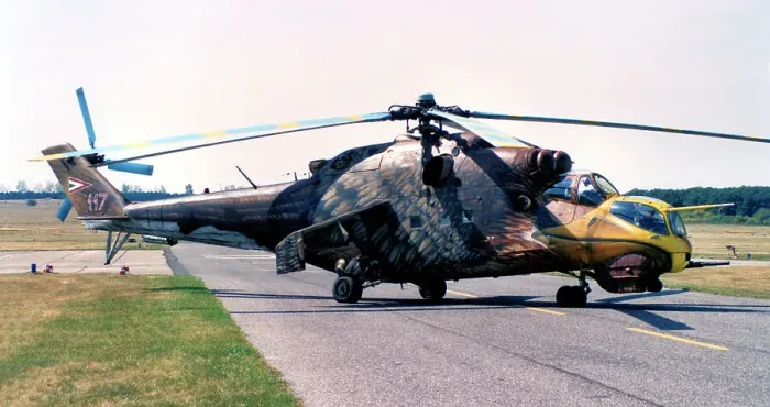 Framed Print : Mil Mi-24D 117 Framed Print : Mil Mi-24D 117