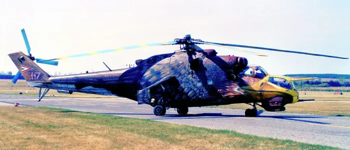 Framed Print : Mil Mi-24D 117 Framed Print : Mil Mi-24D 117