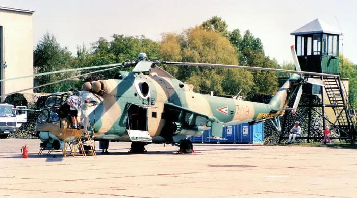 Framed Print : Mil Mi-24V 719 Framed Print : Mil Mi-24V 719