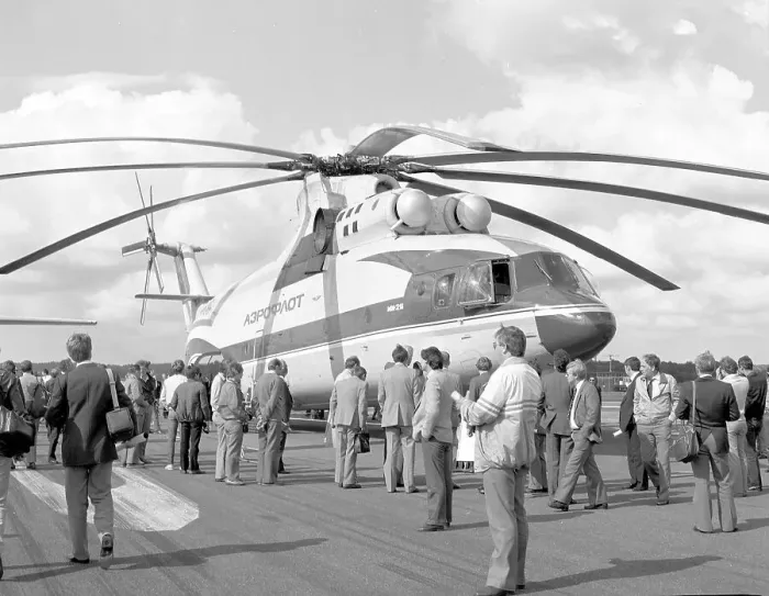 Framed Print : Mil Mi-26 SSSR-06141 Framed Print : Mil Mi-26 SSSR-06141