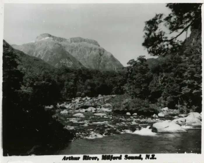 Framed Print : Milford Sound, New Zealand - Arthur River Framed Print : Milford Sound, New Zealand - Arthur River