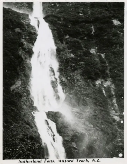 Framed Print : Milford Track, New Zealand -- Sutherland Falls Framed Print : Milford Track, New Zealand -- Sutherland Falls