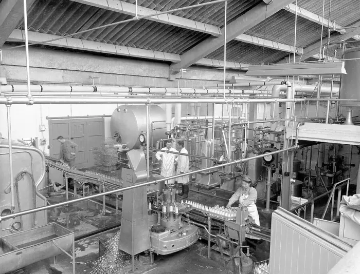 Framed Print : Milk Production in the 1960s: Bottling plant Framed Print : Milk Production in the 1960s: Bottling plant