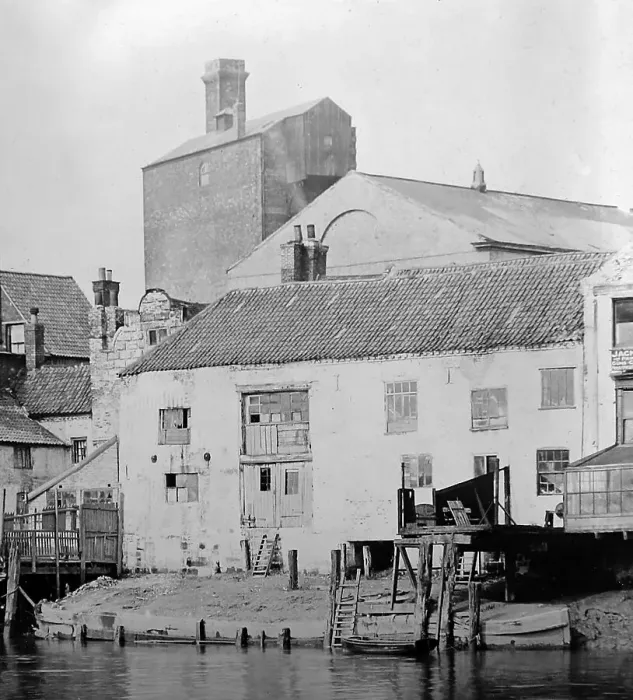 Framed Print : The Mill, Gainsborough, early 1900s Framed Print : The Mill, Gainsborough, early 1900s