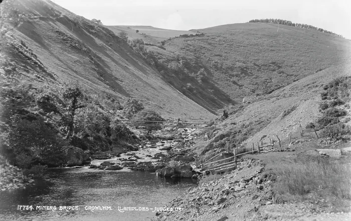 Framed Print : Miners Bridge at Crowlwm Framed Print : Miners Bridge at Crowlwm