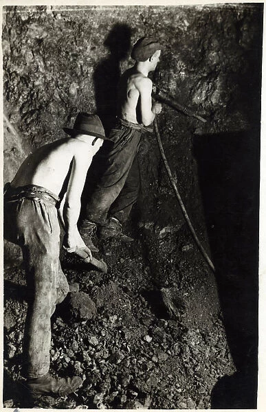 MINERS AT COAL FACE