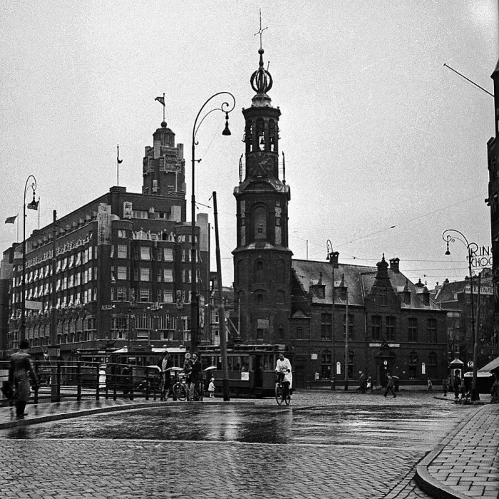 Framed Print : The Mint Tower, Amsterdam, Netherlands Framed Print : The Mint Tower, Amsterdam, Netherlands