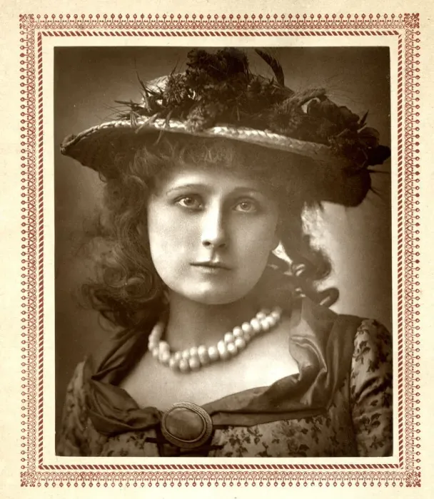 Framed Print : Miss Helen Forsyth in Sophia - The Theatre Magazine Framed Print : Miss Helen Forsyth in Sophia - The Theatre Magazine
