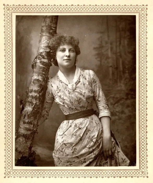 Framed Print : Miss Zeffie Tilbury in Ruths Romance - The Theatre Magazine Framed Print : Miss Zeffie Tilbury in Ruths Romance - The Theatre Magazine
