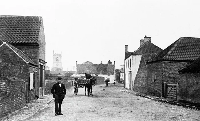 Framed Print : Misson High Street near Bawtry early 1900s Framed Print : Misson High Street near Bawtry early 1900s