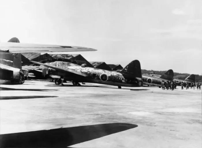 Framed Print : Mitsubishi G4M Type 1 Betty Framed Print : Mitsubishi G4M Type 1 Betty