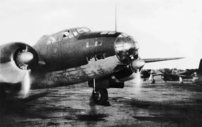 Framed Print : Mitsubishi G4M Type 1 Betty Framed Print : Mitsubishi G4M Type 1 Betty