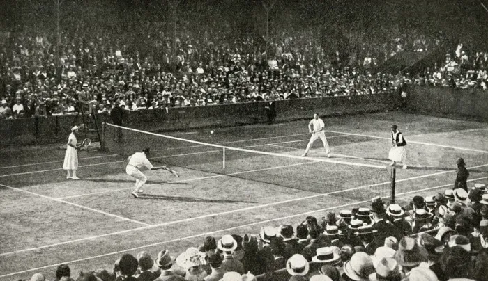 Framed Print : Mixed doubles match in progress, Wimbledon, SW London Framed Print : Mixed doubles match in progress, Wimbledon, SW London