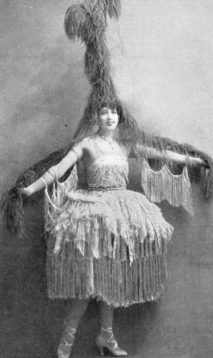 Framed Print : Mlle Mistinguett, the Paris Music Hall star, Paris, 1920 Framed Print : Mlle Mistinguett, the Paris Music Hall star, Paris, 1920