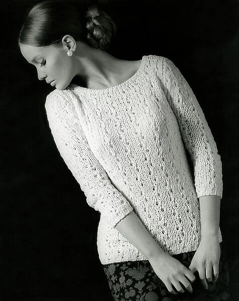 Model Celia Hammond - white sweater