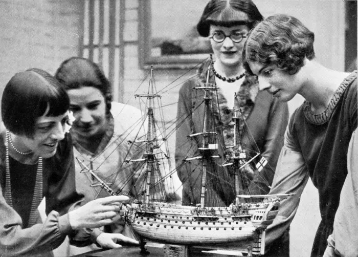 Framed Print : Model ship on display at the Mansard Galleries Framed Print : Model ship on display at the Mansard Galleries