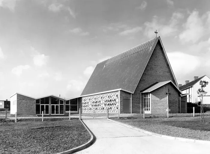 Framed Print : Modern architecture church on Dryden Road, Ipswich Framed Print : Modern architecture church on Dryden Road, Ipswich