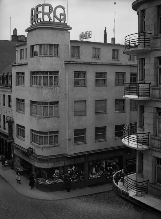 Framed Print : Modern buildings, Luxembourg Framed Print : Modern buildings, Luxembourg