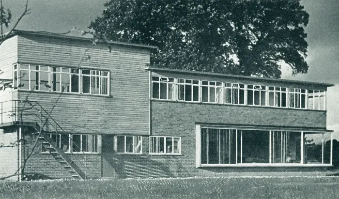 Framed Print : Modernist House, Chipperfield Framed Print : Modernist House, Chipperfield