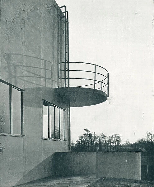 Modernist House, Rugby, Warwickshire, Balcony