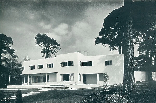 Modernist House At Wentworth, Virginia Water