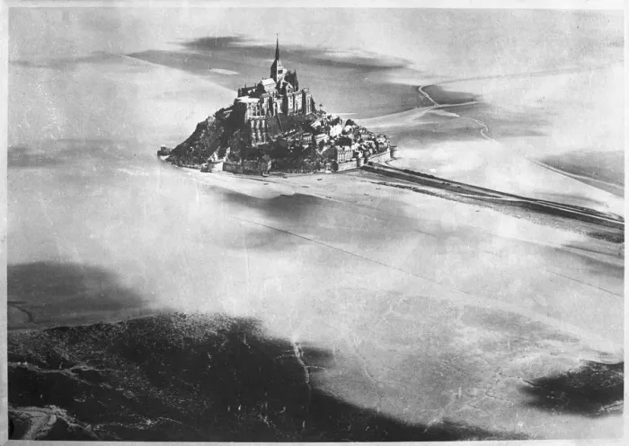 Framed Print : Mont St. Michel from Air Framed Print : Mont St. Michel from Air
