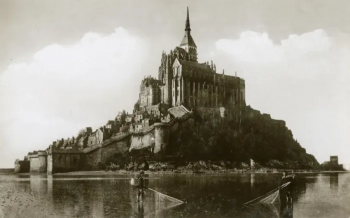 Framed Print : Mont St Michel, France Framed Print : Mont St Michel, France