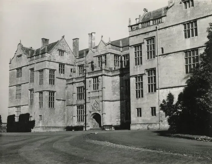 Framed Print : Montacute House, Montacute, Somerset Framed Print : Montacute House, Montacute, Somerset