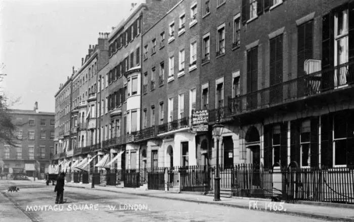 Framed Print : Montagu Square, Marylebone, London W1 Framed Print : Montagu Square, Marylebone, London W1