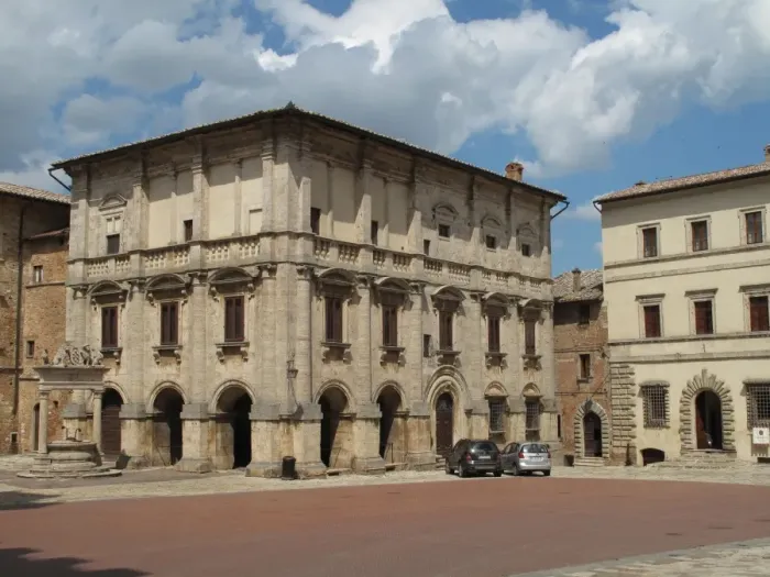 Framed Print : Montepulciano, Piazza Grande, Tuscany, Italy Framed Print : Montepulciano, Piazza Grande, Tuscany, Italy