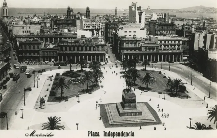 Framed Print : Montevideo, Uruguay Framed Print : Montevideo, Uruguay