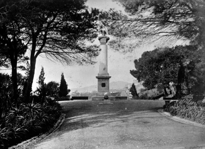 Framed Print : Monument to General Elliott, Gibraltar Framed Print : Monument to General Elliott, Gibraltar
