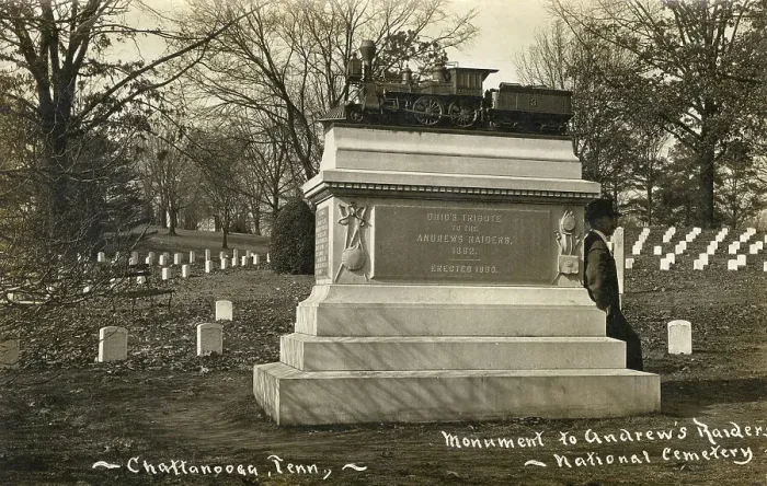 Framed Print : Monument in National Cemetery, Chattanooga, Tennessee, USA Framed Print : Monument in National Cemetery, Chattanooga, Tennessee, USA
