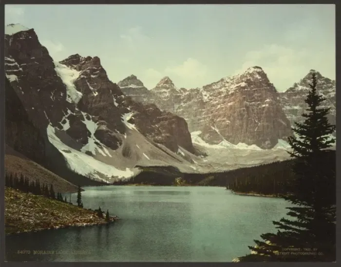 Framed Print : Moraine Lake, Alberta Framed Print : Moraine Lake, Alberta