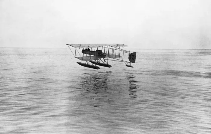 Framed Print : Morane-Soulnier Biplane Seaplane Taking-Off the Harbour ? Framed Print : Morane-Soulnier Biplane Seaplane Taking-Off the Harbour ?