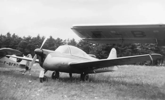 Framed Print : Morane-Soulnier Ms-572 No-1 Prototype Parked Framed Print : Morane-Soulnier Ms-572 No-1 Prototype Parked