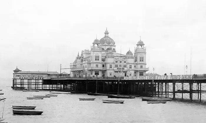 Framed Print : Morecambe Pier Framed Print : Morecambe Pier