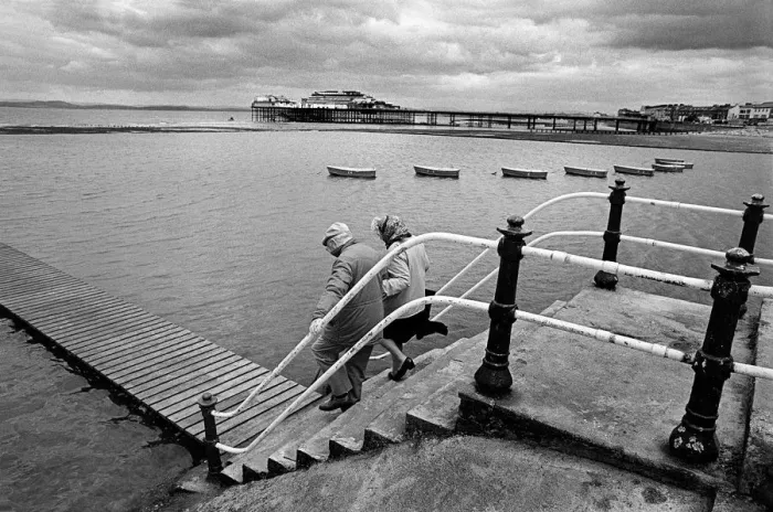 Framed Print : Morecambe prom and pier Framed Print : Morecambe prom and pier