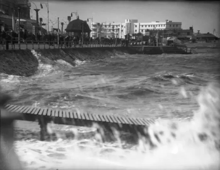 Framed Print : Morecambe Storm Framed Print : Morecambe Storm