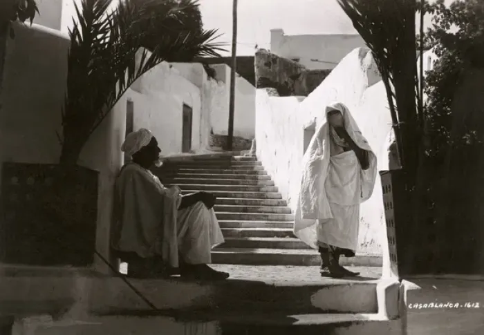 Framed Print : Morocco, North West Africa - Street Scene, Casablanca Framed Print : Morocco, North West Africa - Street Scene, Casablanca