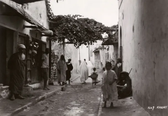 Framed Print : Morocco, North West Africa - Street Scene, Rabat Framed Print : Morocco, North West Africa - Street Scene, Rabat