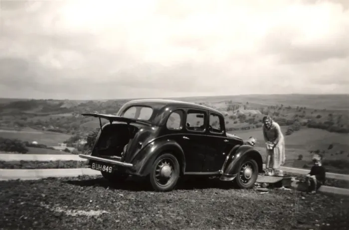 Framed Print : Morris 8 E-series 4-door Six Light Framed Print : Morris 8 E-series 4-door Six Light