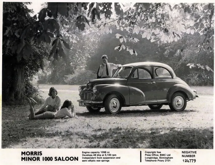Framed Print : Morris Minor 1000 Saloon car Framed Print : Morris Minor 1000 Saloon car