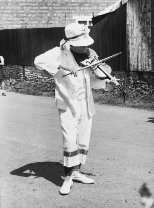 Framed Print : Morris Musician / Musto Framed Print : Morris Musician / Musto