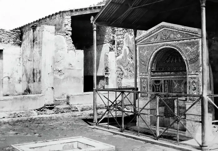 Framed Print : Mosaic Fountain, Pompeii, Italy, Victorian period