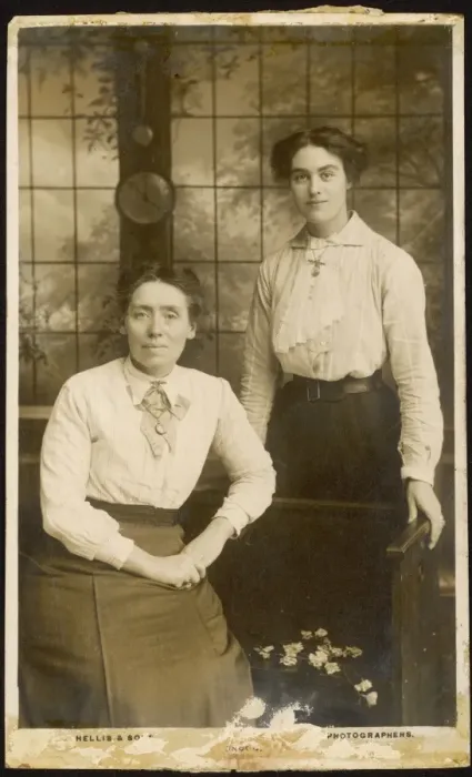 Framed Print : Mother / Daughter 1902 Framed Print : Mother / Daughter 1902