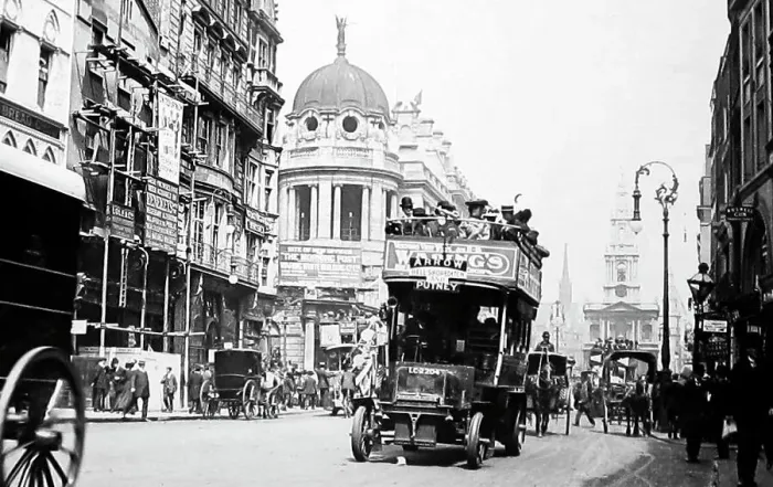 Framed Print : Motor bus on The Strand, London Framed Print : Motor bus on The Strand, London