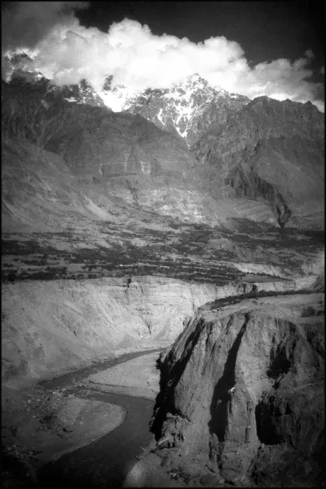 Framed Print : Mountain scene in Kashgar, western China Framed Print : Mountain scene in Kashgar, western China
