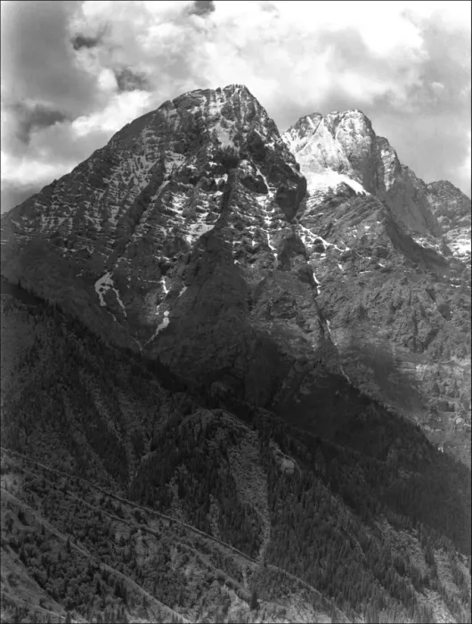 Framed Print : Mountain scenery in Kashgar, western China Framed Print : Mountain scenery in Kashgar, western China